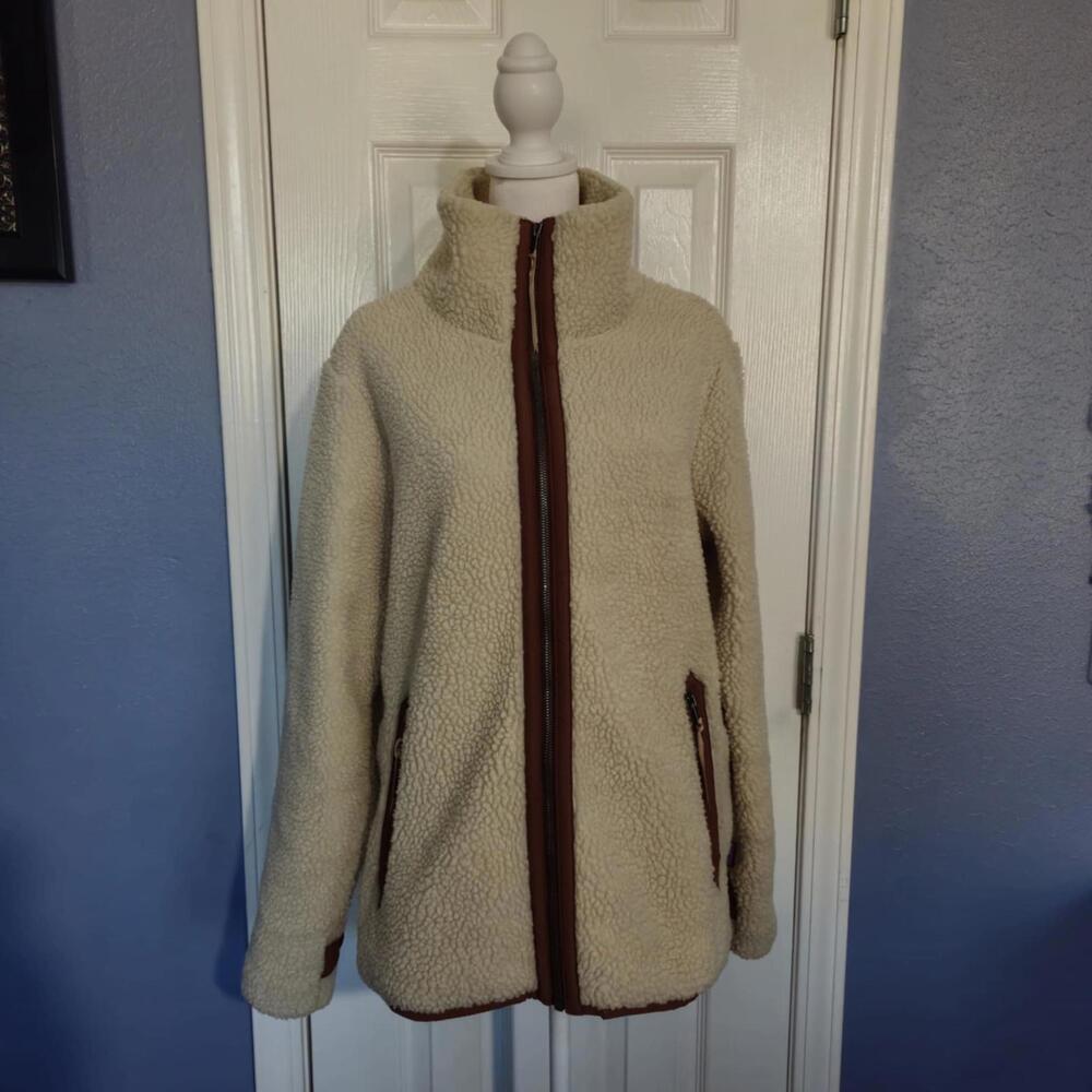 Patagonia Cream Sherpa Fleece Jacket with Brown Trim